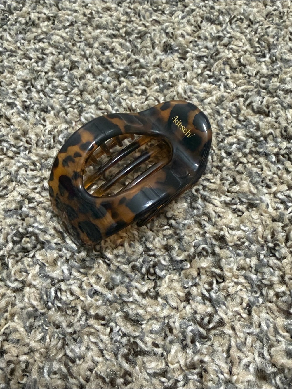 Kitsch Brown Tortoiseshell Oval Hair Claw Clip